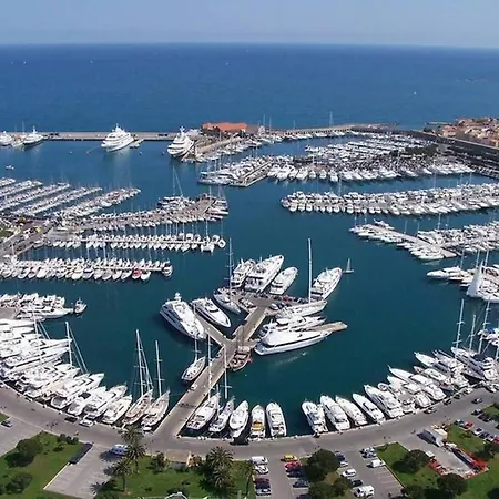 Maison Safranier Balneo Vieil Антіб